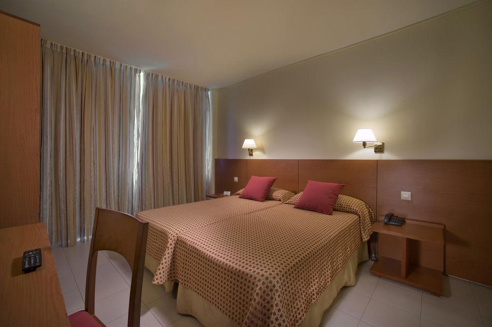 Hotel Mediterraneo Ρόζες Εξωτερικό φωτογραφία