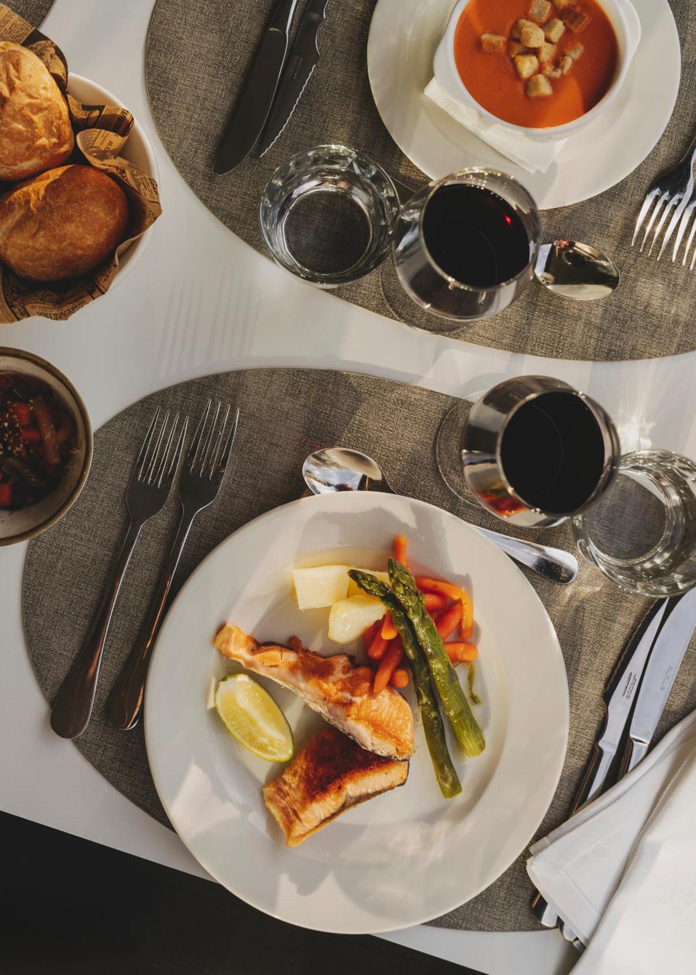 Hotel Mediterraneo Ρόζες Εξωτερικό φωτογραφία